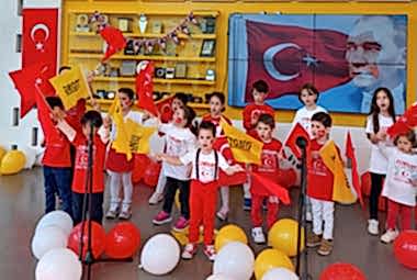 23 Nisan Ulusal Egemenlik ve Çocuk Bayramı'na Coşkulu Kutlama